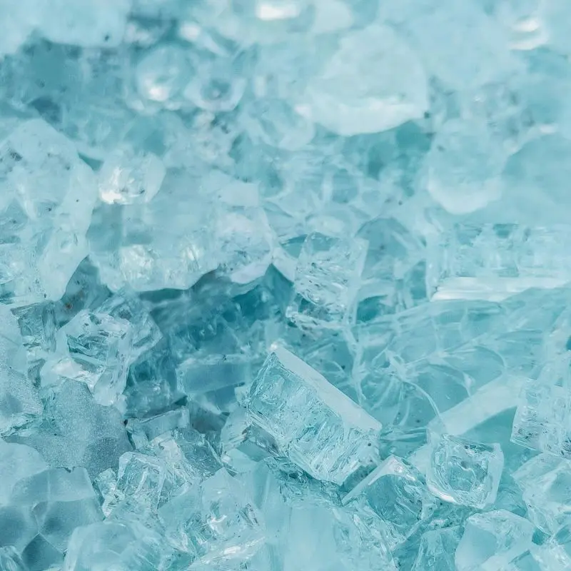 Magnesium flakes or crystals