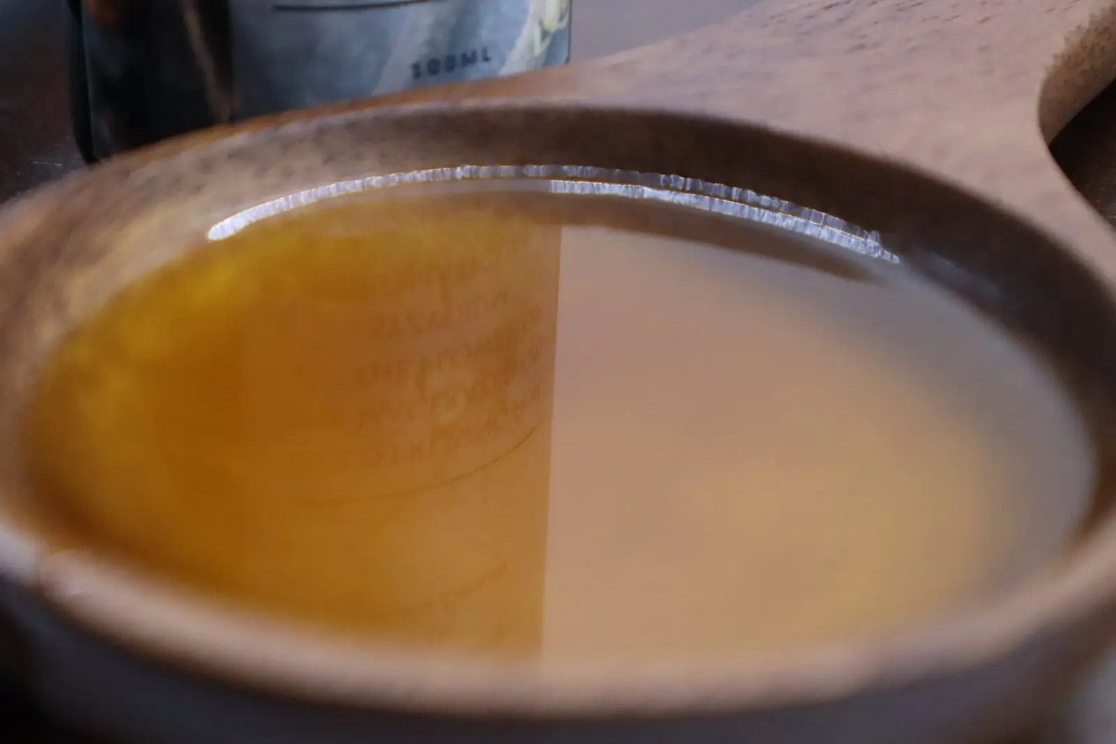 wooden-spoon-full-of-clove-oil-BY- azara natural